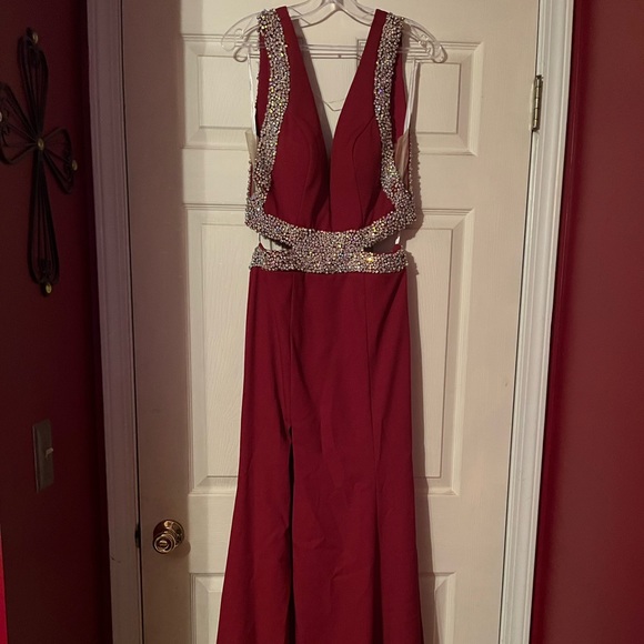 Prom dress - Picture 1 of 6